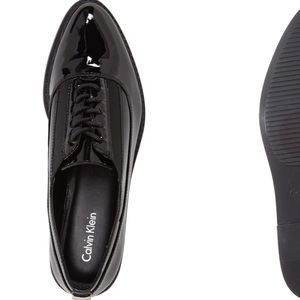 Calvin Klein Women's Della Lace-Up Oxford Flats